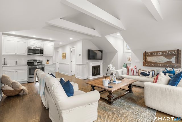 282 North Avenue, Westport, CT 06880