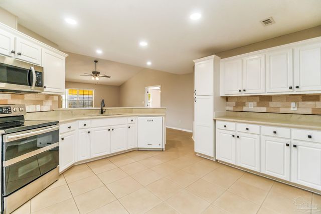 1225 Grand Ridge Cir, Gulf Breeze, FL 32563