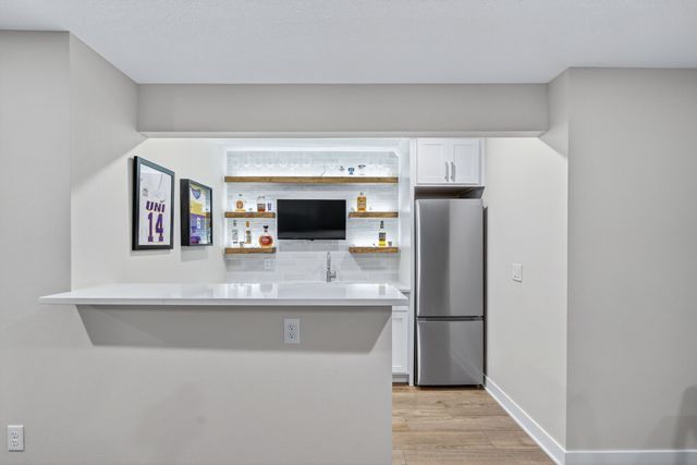 713 NE Country Meadow Drive, Ankeny, IA 50021