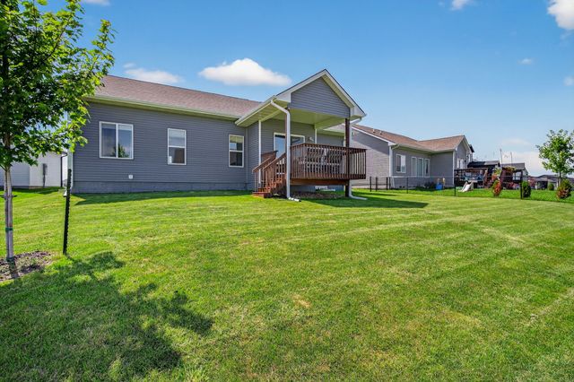 713 NE Country Meadow Drive, Ankeny, IA 50021