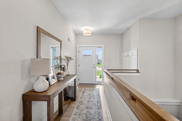 713 NE Country Meadow Drive, Ankeny, IA 50021