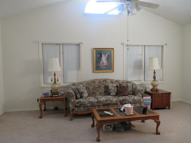 2049 S Brighton Drive, Springfield, MO 65804