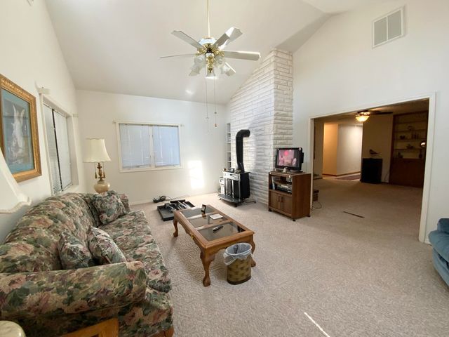 2049 S Brighton Drive, Springfield, MO 65804