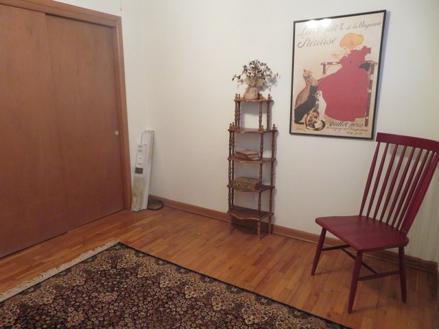 2049 S Brighton Drive, Springfield, MO 65804