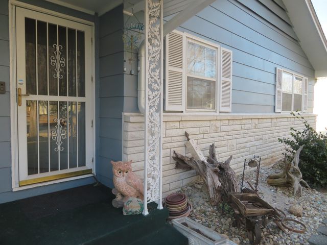 2049 S Brighton Drive, Springfield, MO 65804