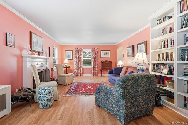 1671 Bay Boulevard, Atlantic Beach, NY 11509