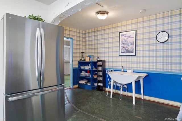 1671 Bay Boulevard, Atlantic Beach, NY 11509