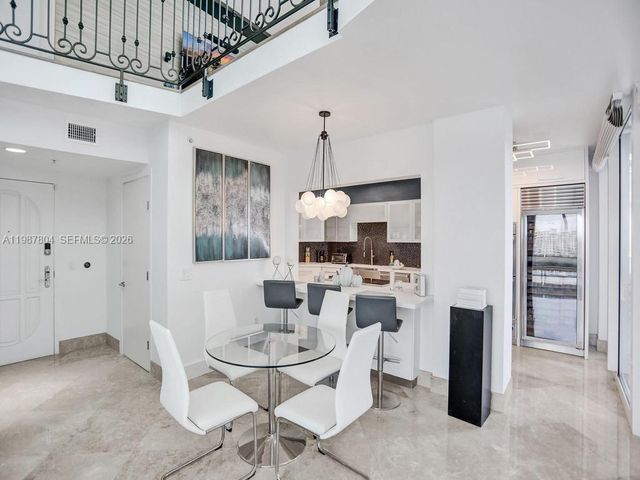 3370 Hidden Bay Dr TS2810, Aventura, FL 33180