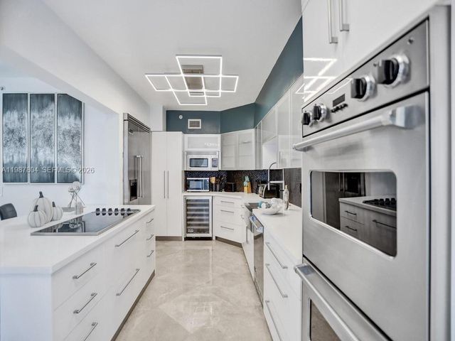 3370 Hidden Bay Dr TS2810, Aventura, FL 33180