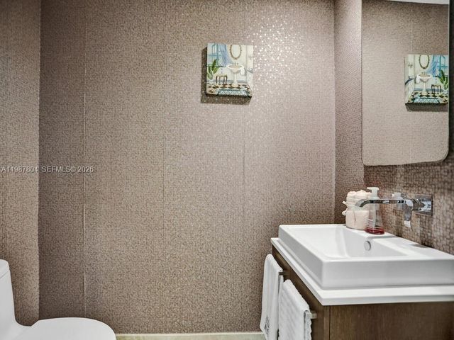 3370 Hidden Bay Dr TS2810, Aventura, FL 33180