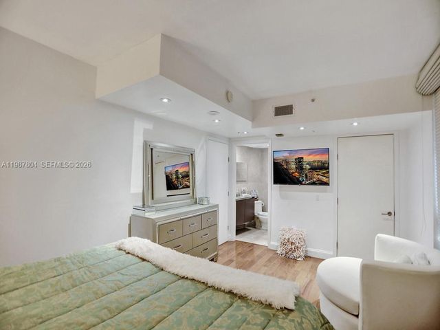 3370 Hidden Bay Dr TS2810, Aventura, FL 33180