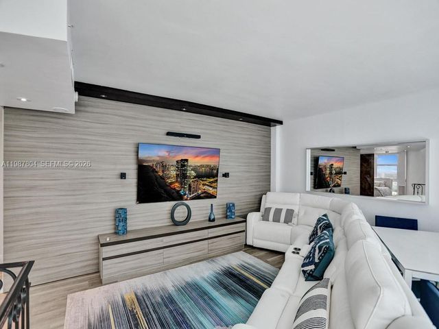 3370 Hidden Bay Dr TS2810, Aventura, FL 33180