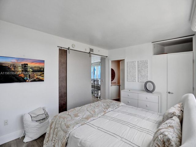 3370 Hidden Bay Dr TS2810, Aventura, FL 33180