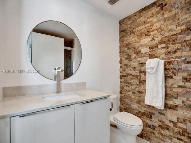 3370 Hidden Bay Dr TS2810, Aventura, FL 33180