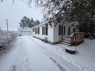 190 E Spruce Street, Frost Twp, MI 48625