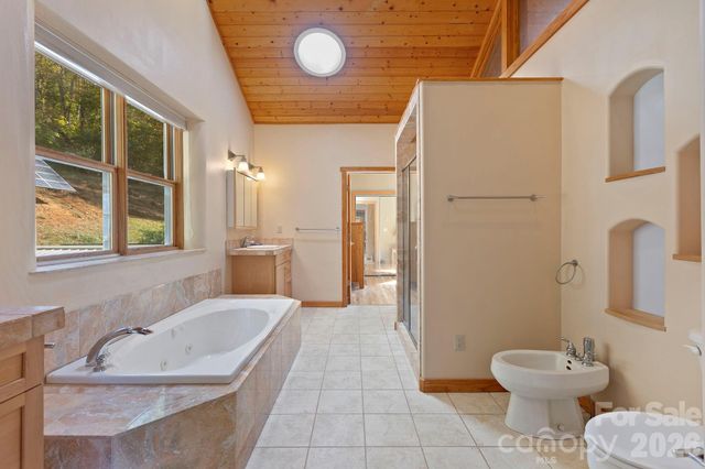 97 Old Cove Road, Black Mountain, NC 28711