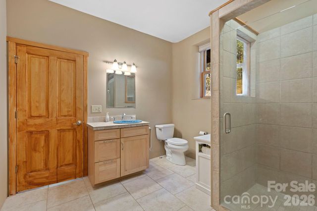 97 Old Cove Road, Black Mountain, NC 28711