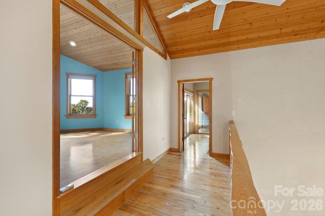 97 Old Cove Road, Black Mountain, NC 28711