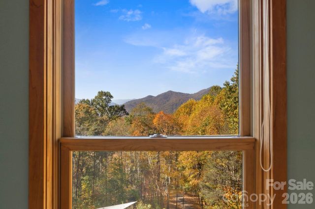 97 Old Cove Road, Black Mountain, NC 28711
