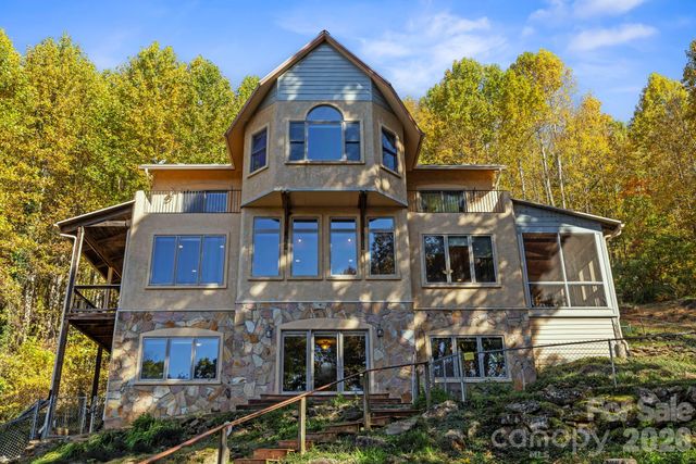 97 Old Cove Road, Black Mountain, NC 28711