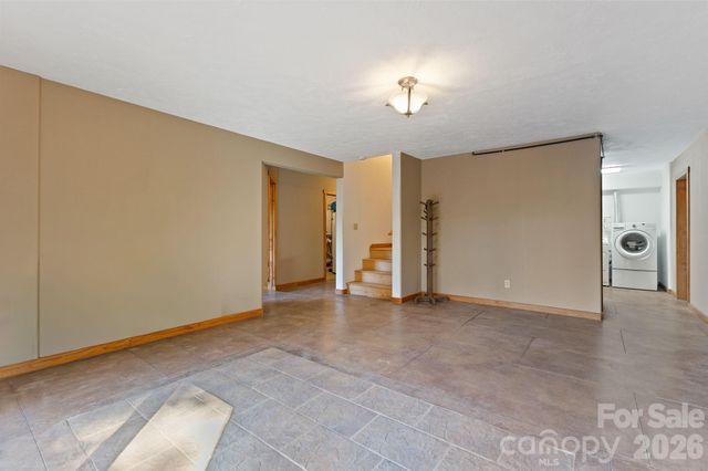 97 Old Cove Road, Black Mountain, NC 28711