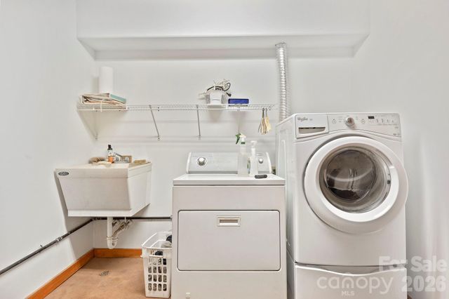 97 Old Cove Road, Black Mountain, NC 28711