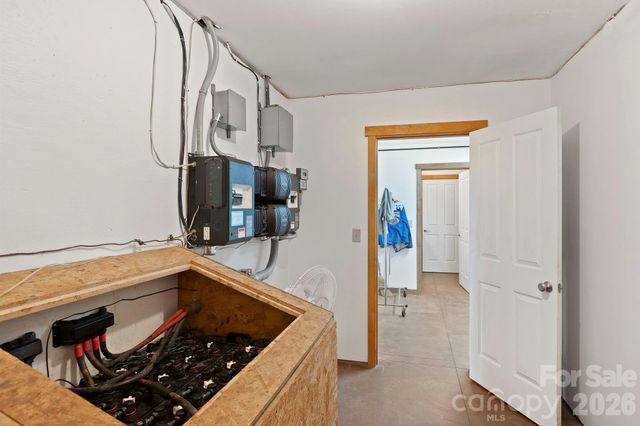 97 Old Cove Road, Black Mountain, NC 28711