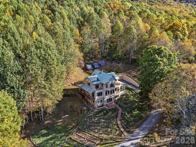 97 Old Cove Road, Black Mountain, NC 28711