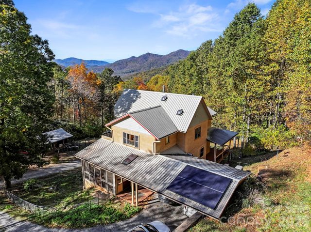 97 Old Cove Road, Black Mountain, NC 28711