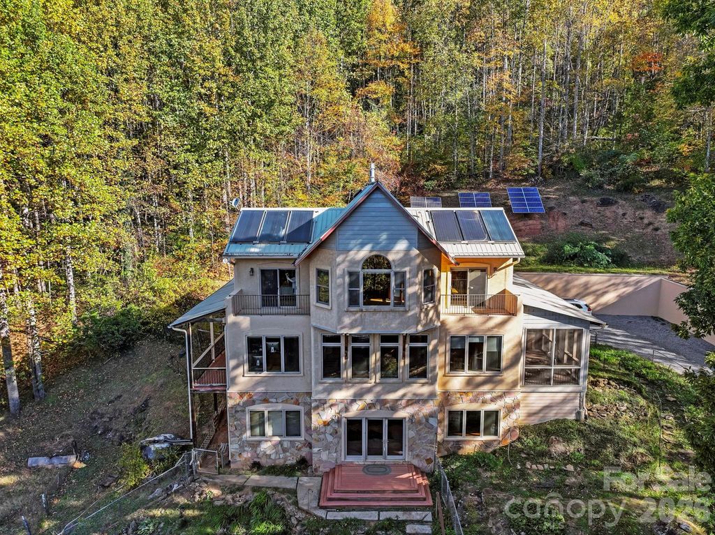 97 Old Cove Road, Black Mountain, NC 28711