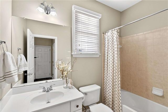 5731 Vinings Retreat SW Way, Mableton, GA 30126