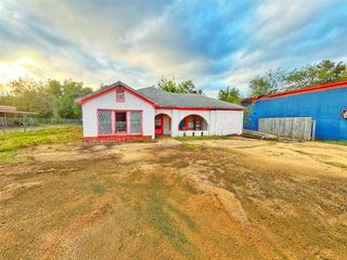 805 South 4th Street, Crockett, TX 75835