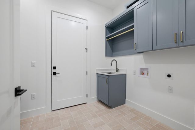 6611 Lexington RD, Austin, TX 78757