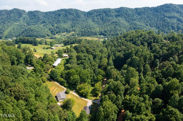 135 Riders Drive, Gate City, VA 24251
