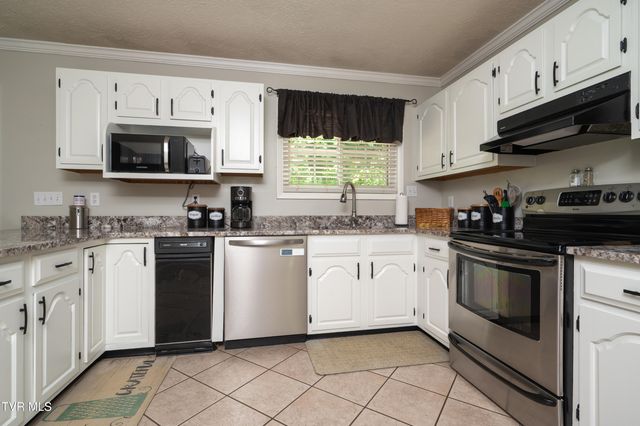 135 Riders Drive, Gate City, VA 24251