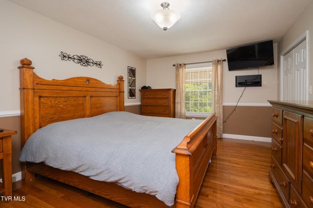 135 Riders Drive, Gate City, VA 24251