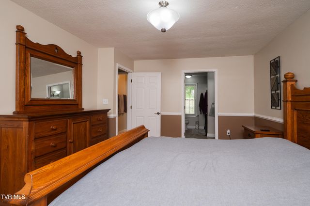 135 Riders Drive, Gate City, VA 24251
