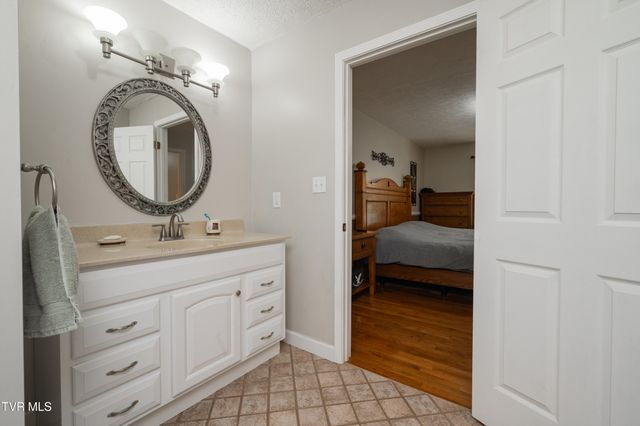 135 Riders Drive, Gate City, VA 24251