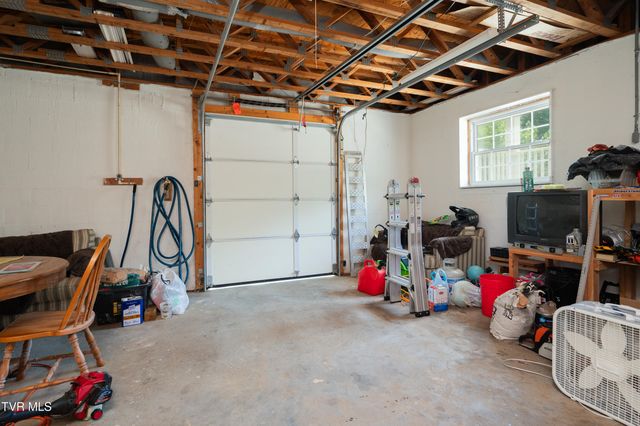 135 Riders Drive, Gate City, VA 24251