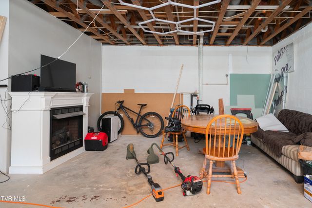 135 Riders Drive, Gate City, VA 24251
