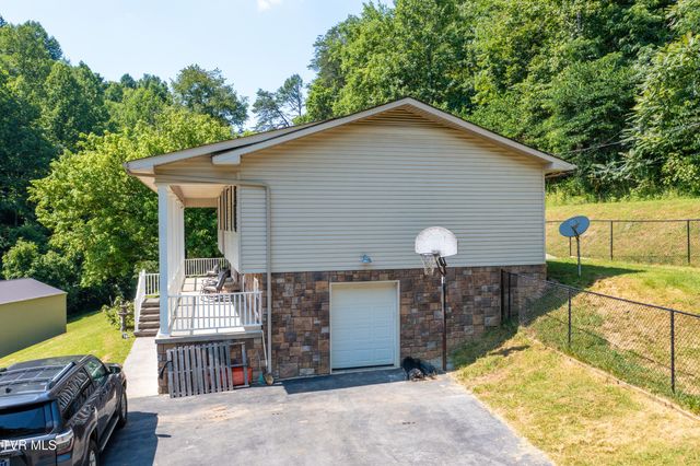 135 Riders Drive, Gate City, VA 24251