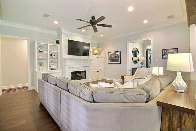 3204 White Lane Dr, Baton Rouge, LA 70816