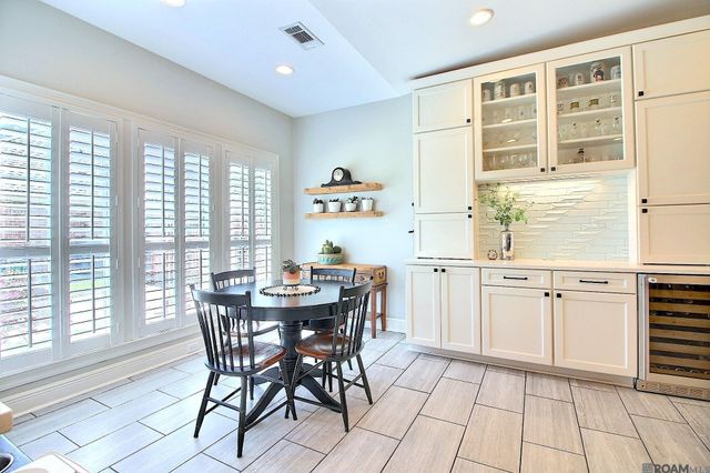 3204 White Lane Dr, Baton Rouge, LA 70816