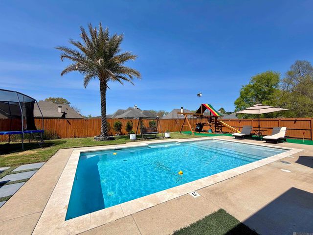 3204 White Lane Dr, Baton Rouge, LA 70816