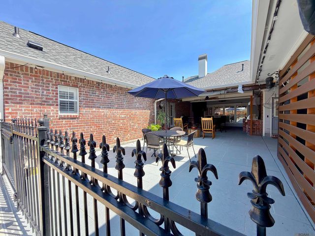 3204 White Lane Dr, Baton Rouge, LA 70816