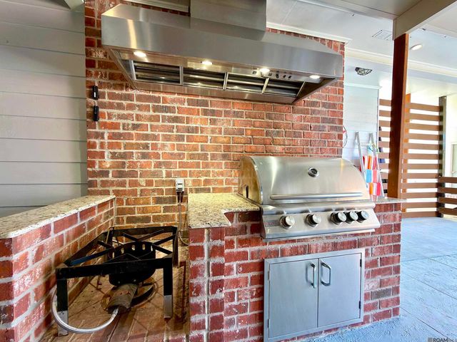 3204 White Lane Dr, Baton Rouge, LA 70816