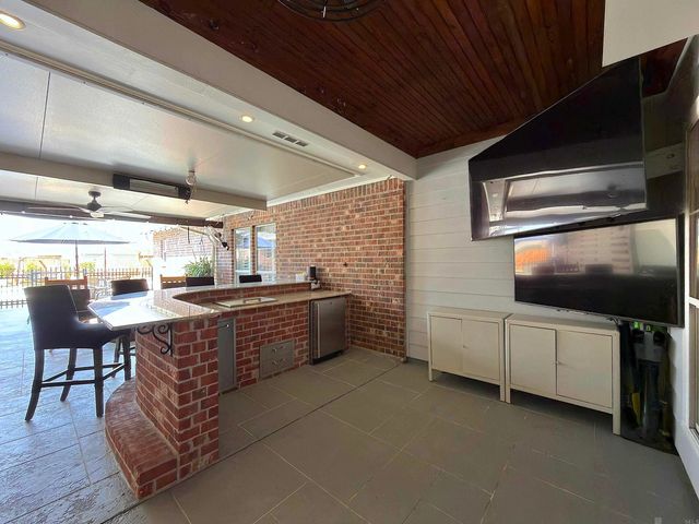 3204 White Lane Dr, Baton Rouge, LA 70816