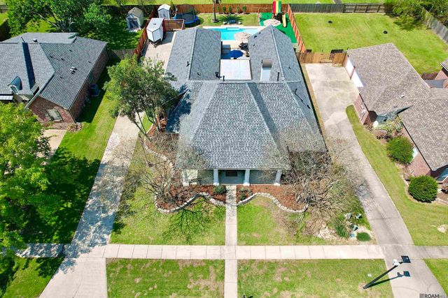 3204 White Lane Dr, Baton Rouge, LA 70816