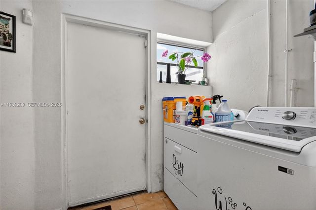 1680 NW 122nd St, North Miami, FL 33167