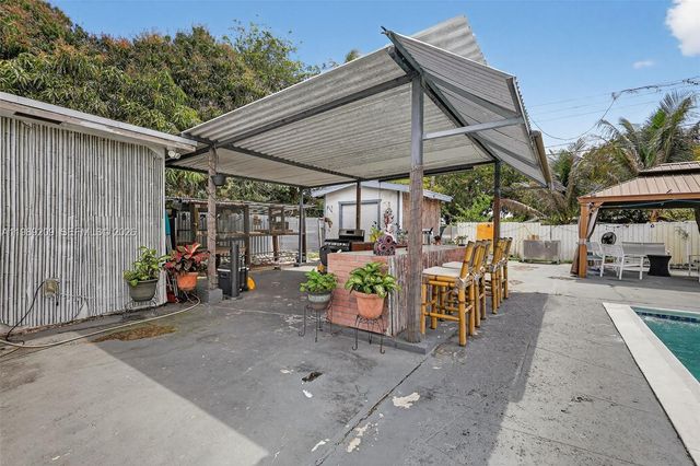 1680 NW 122nd St, North Miami, FL 33167